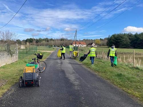 remorques vélo avec sacs poubelle